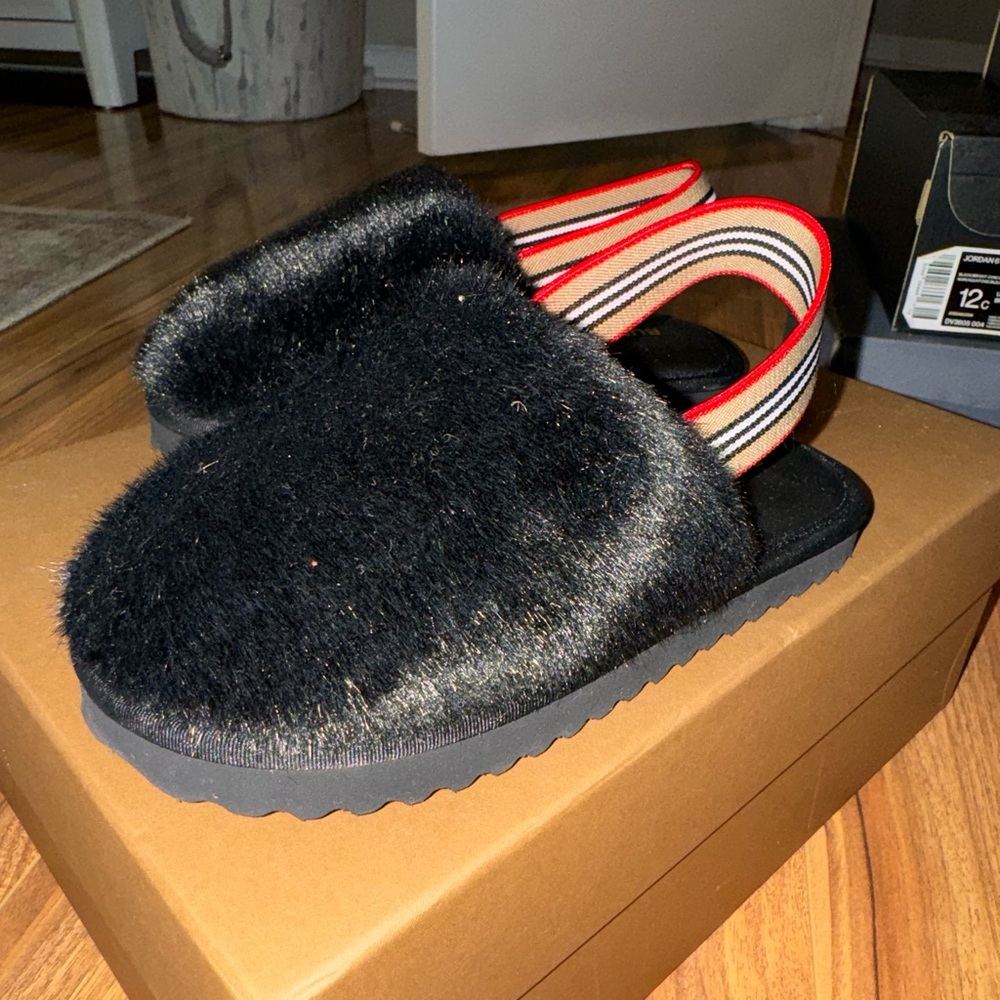 Burberry Girls Black Faux Fur Slippers